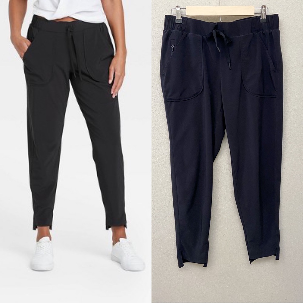Women's Tapered Stretch Woven Pants - All in Motion™ - Size M Joggers